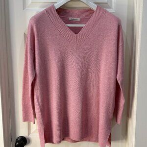 Pretty in Pink. V-neck Tunic Top in Merino Wool - size L